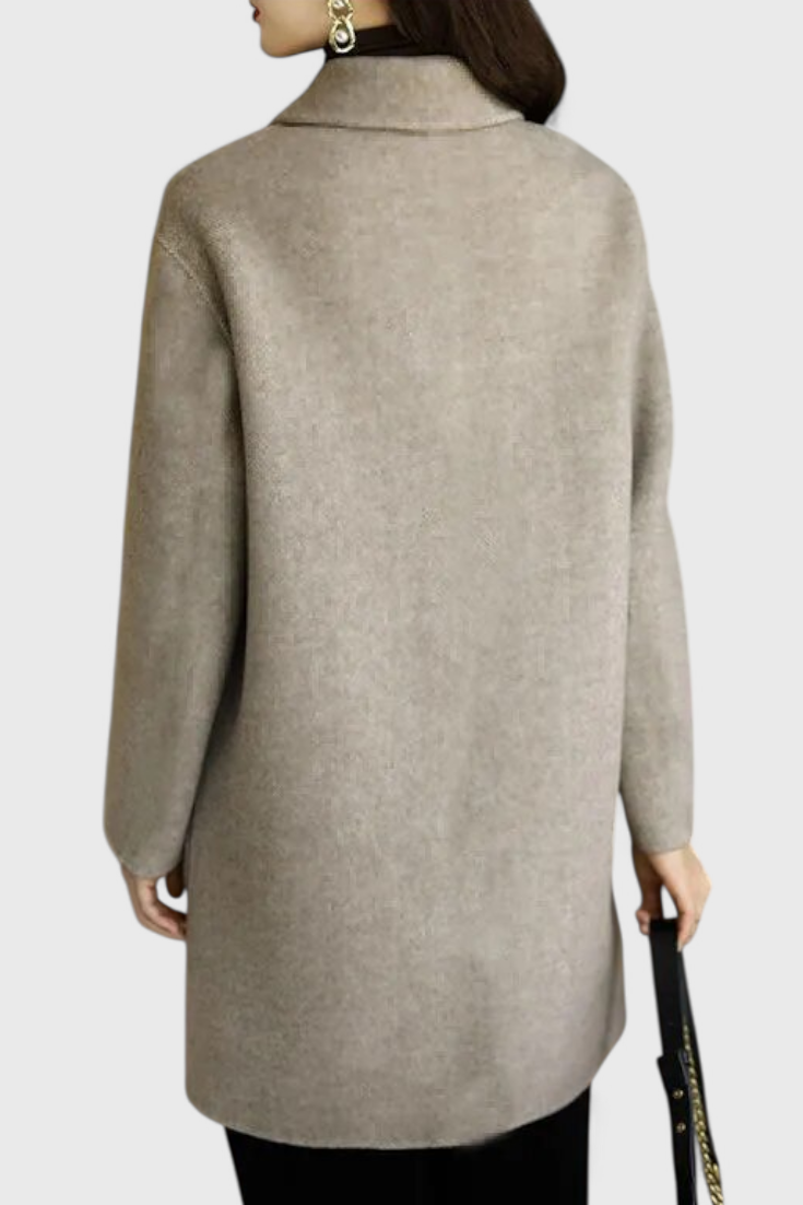 Dolores – Abrigo clásico de lana con doble botonadura Valera Madrid