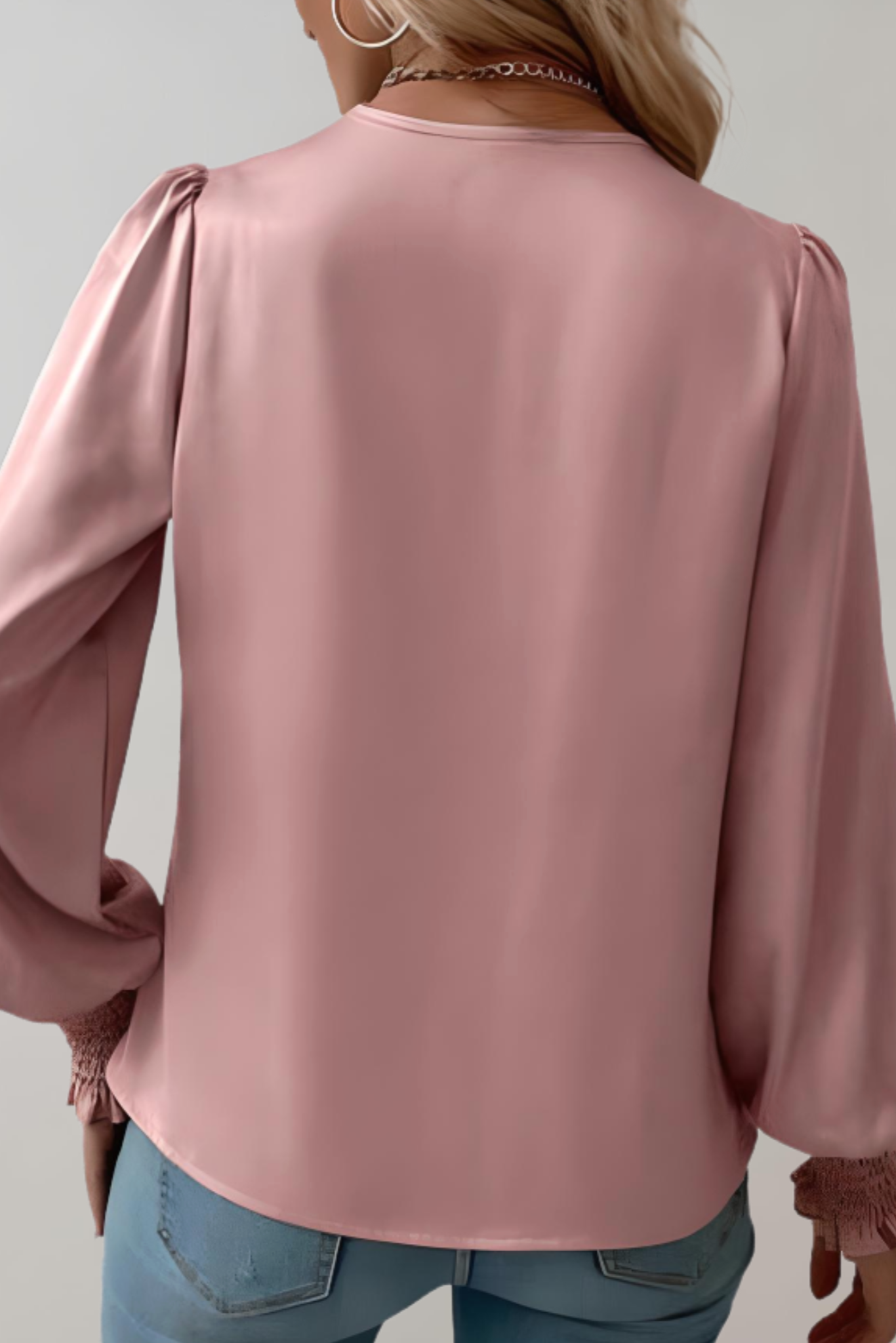 Camila | blusa elegante de manga larga con escote en V Aviero Madrid