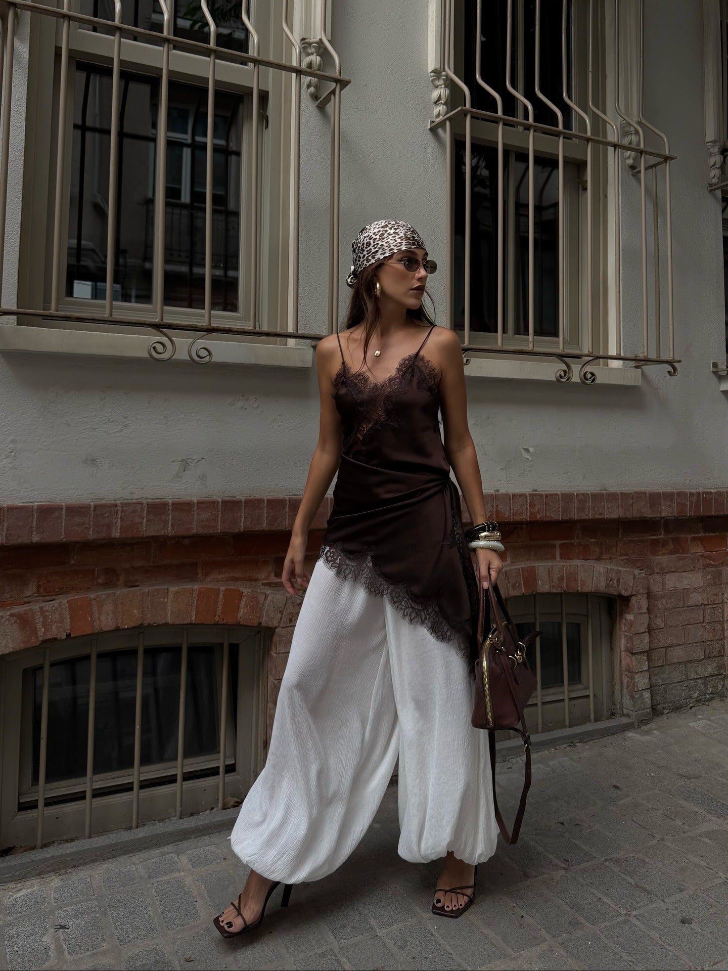 Alara – Vestido Asimétrico de Encaj Aviero Madrid