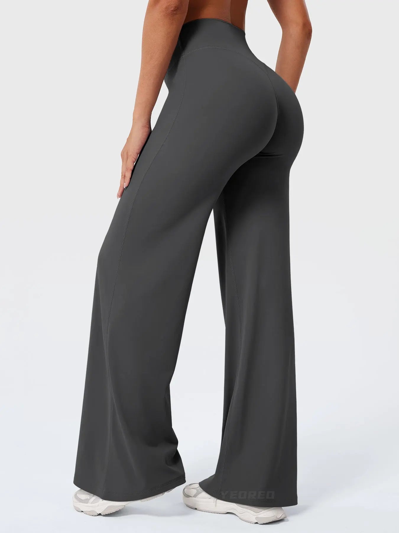Meya – Eddiy Straight-Leg Leggings CØDE Toronto
